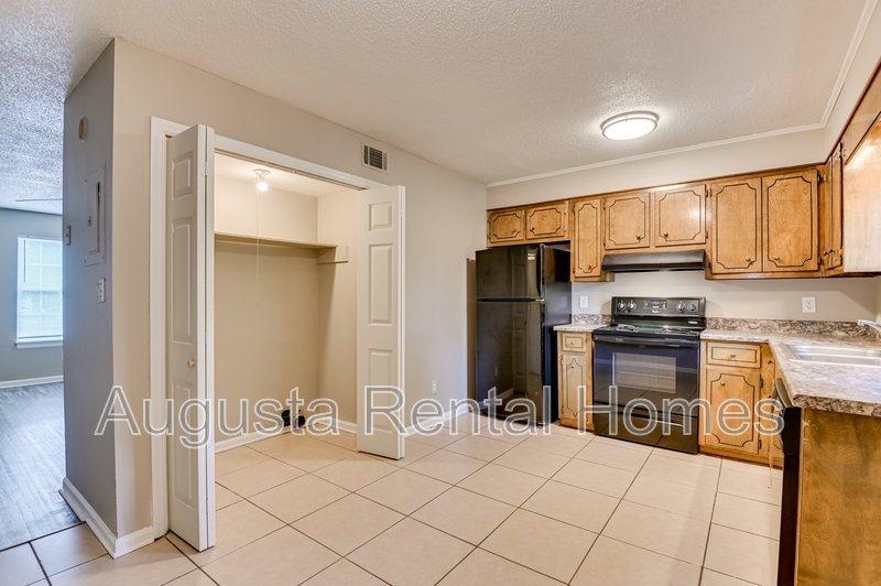 160 Chalet North Court property image