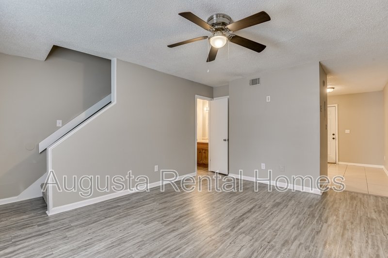 160 Chalet North Court property image