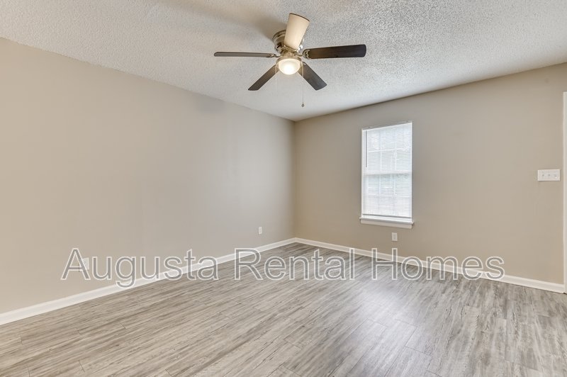 160 Chalet North Court property image