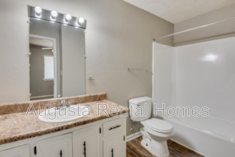 2449C Jennings Road property image