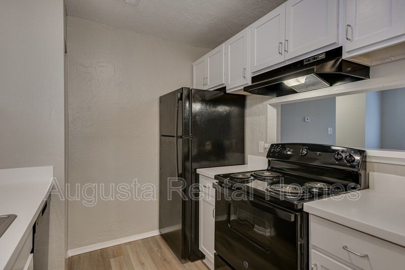 2515 Center West Parkway - 2I property image