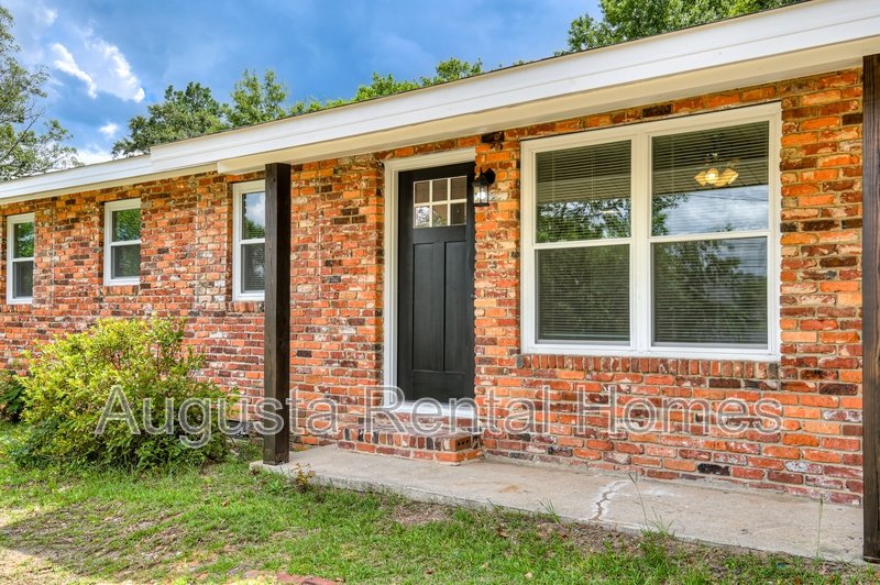 1406 Ridgewood Drive property image