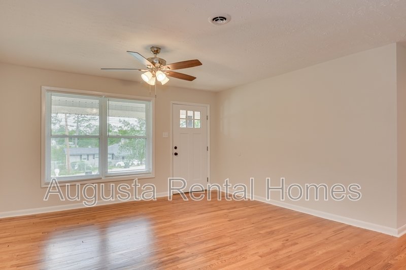 1406 Ridgewood Drive property image