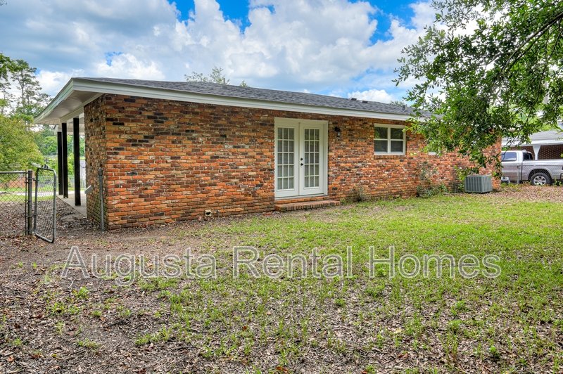 1406 Ridgewood Drive property image