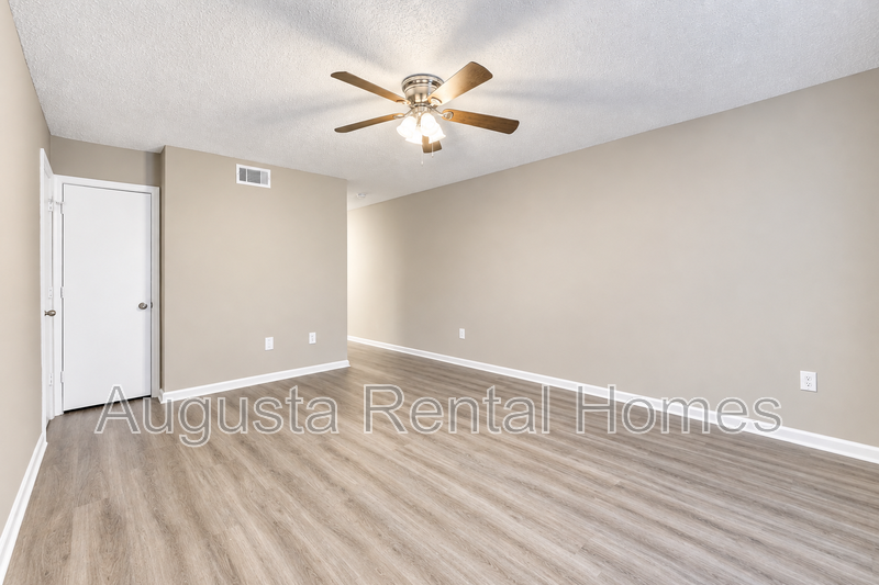 146 Chalet North Blvd - 146 property image