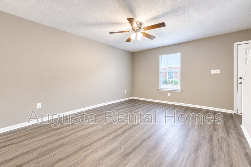 146 Chalet North Blvd - 146 property image