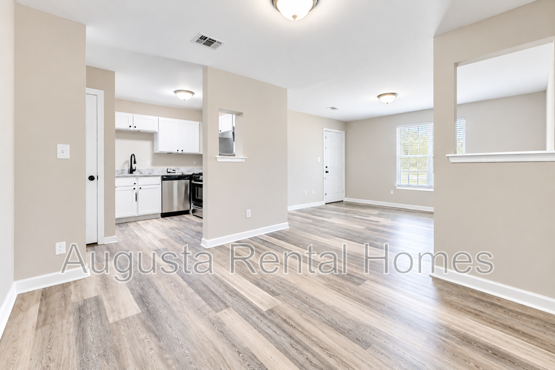 37 Conifer Court property image