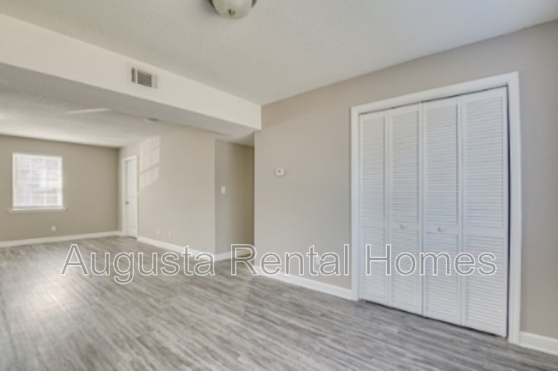 2905 Arrowhead Drive - C2 property image