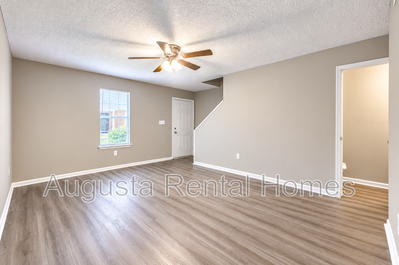 146 Chalet North Blvd - 146 property image