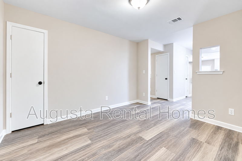 37 Conifer Court property image