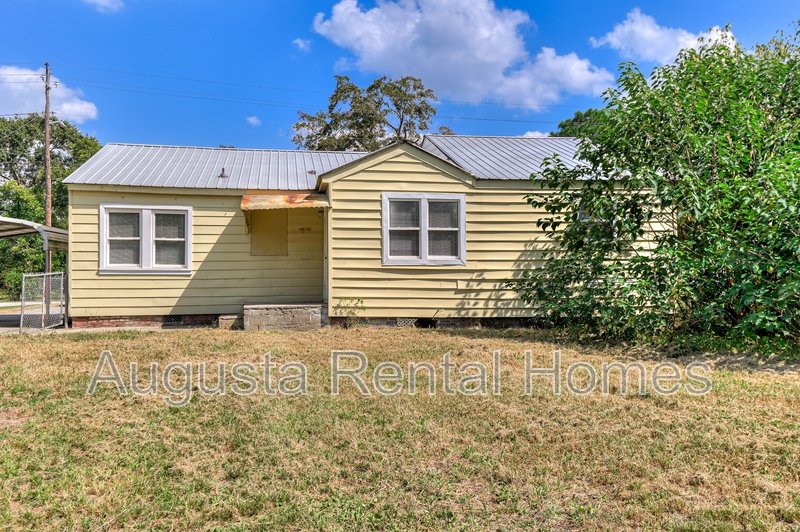 1927 Lionel Street property image