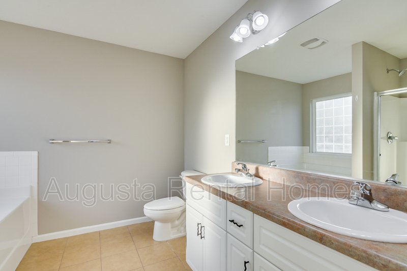 733 Keyes Drive property image