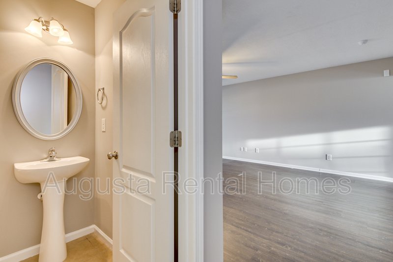 733 Keyes Drive property image