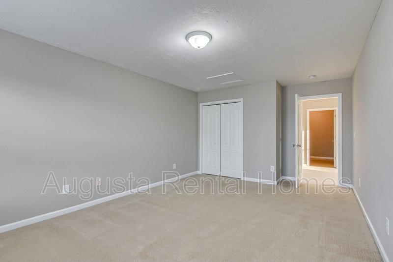 733 Keyes Drive property image