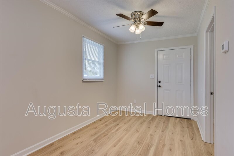 28 C2 Curry St property image