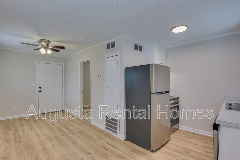 28 C2 Curry St property image