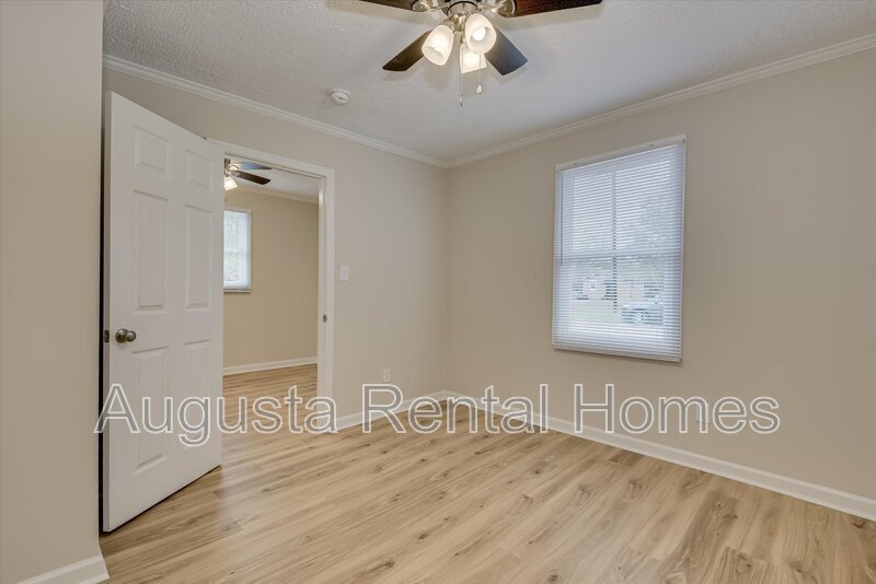 28 C2 Curry St property image