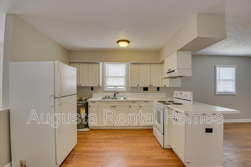 2003 Ryan Road property image