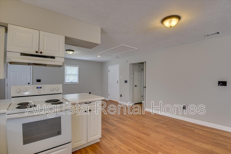 2003 Ryan Road property image