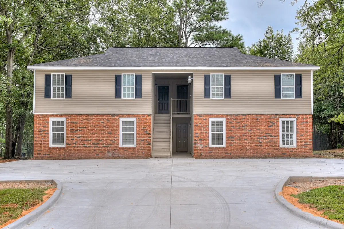 Colton Woods Apartments 1