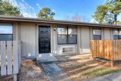 Oakwood Studio 1 bed 1 bath 3