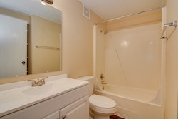 Oakwood Studio 1 bed 1 bath 13