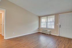 Oakwood Studio 1 bed 1 bath 17