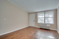 Oakwood Studio 10