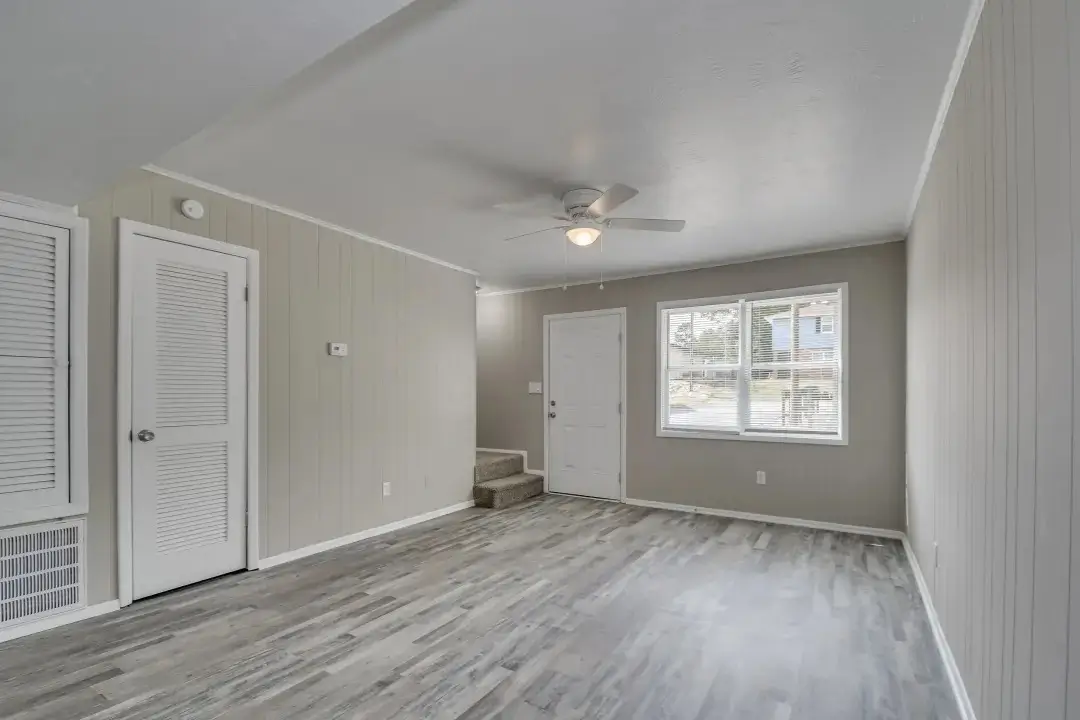 windsor-heights Apartments Upper Garden 5